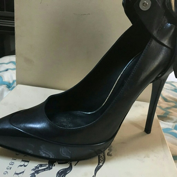burberry pumps womens black